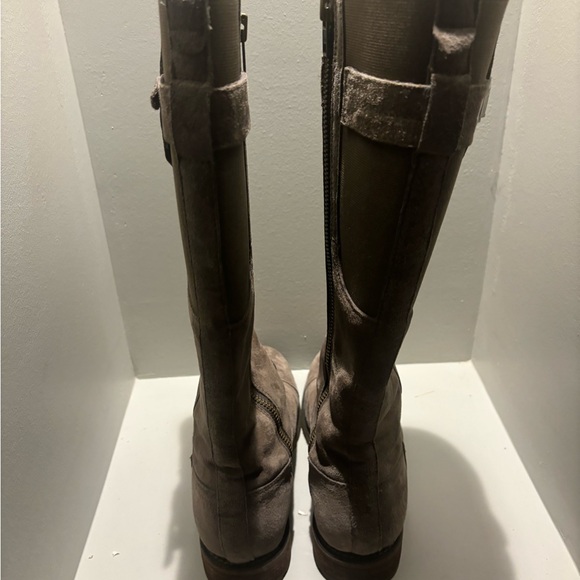 NWOT- New Ariat Stoneleigh waterproof brown suede zip boot - Picture 11 of 13